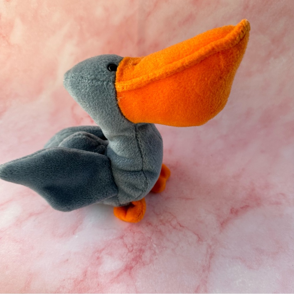 VINTAGE Ty Beanie Baby “Scoop”